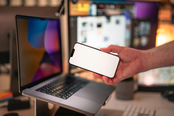 Revolutionizing UK Supply Chains: Effective Tactics for Sustainable Integration Success